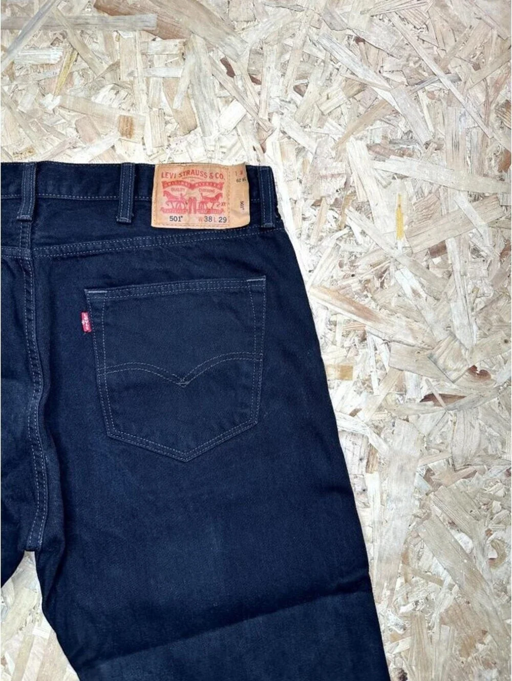 Levis 501 Original Fit Jeans Mens 38x29 Dark Wash Indigo Blue Denim Button Fly